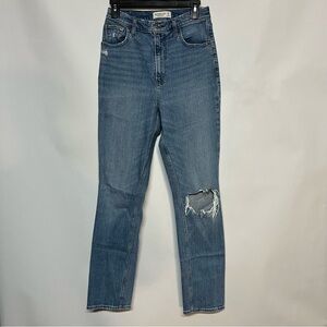 Abercrombie & Fitch Women's Distressed Straight Leg Denim
